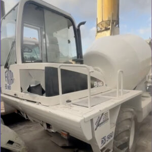 2017 MACK DB560 Concrete Mixer