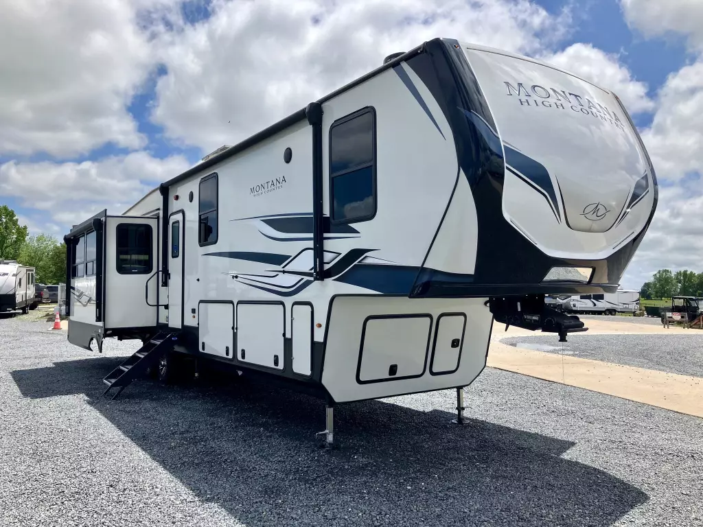 2023-Keystone-Montana-High-Country-385BR-RV.webp