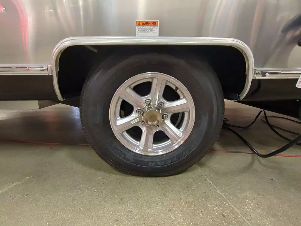 2024-Airstream-Bambi-22FB-Travel-Trailer-RV-8.webp