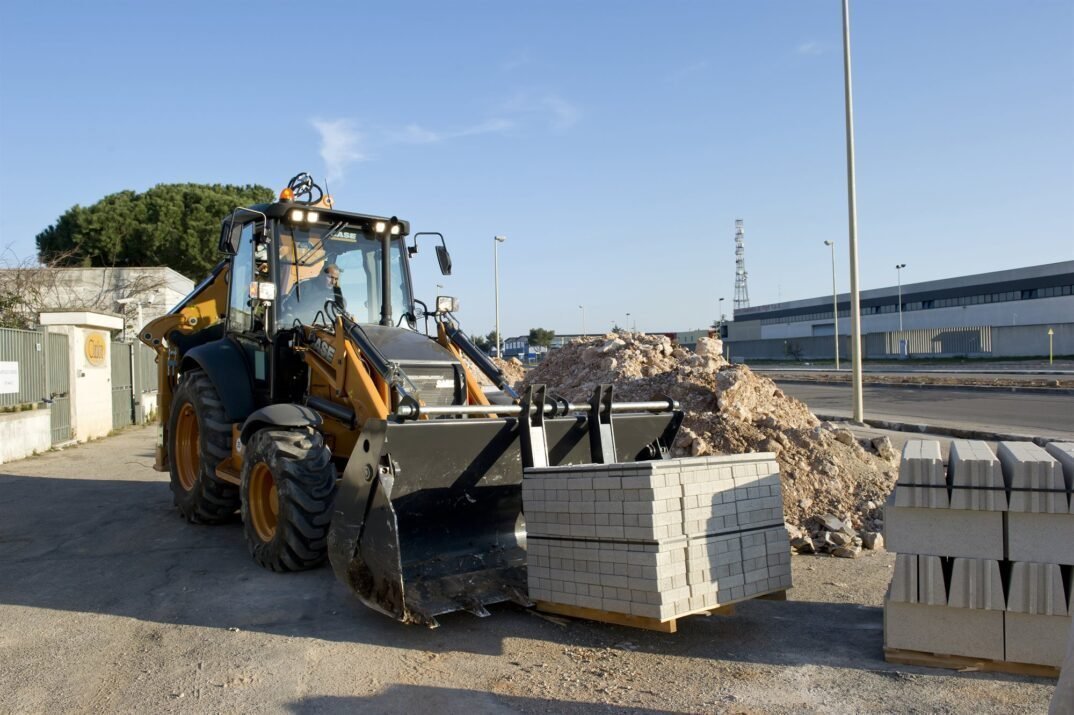 Case-590ST-Backhoe-4.jpg