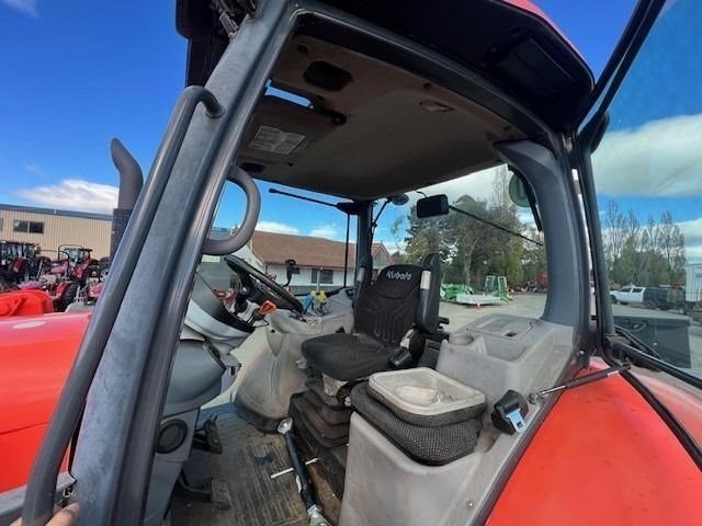 Kubota-M7131_6.jpg