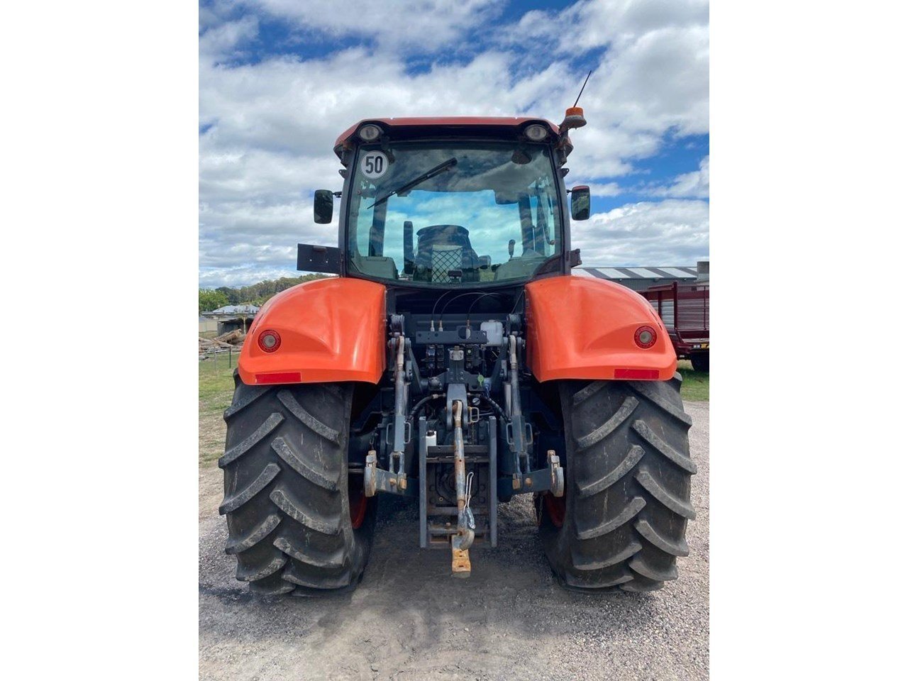 Kubota-M7131_7.jpg
