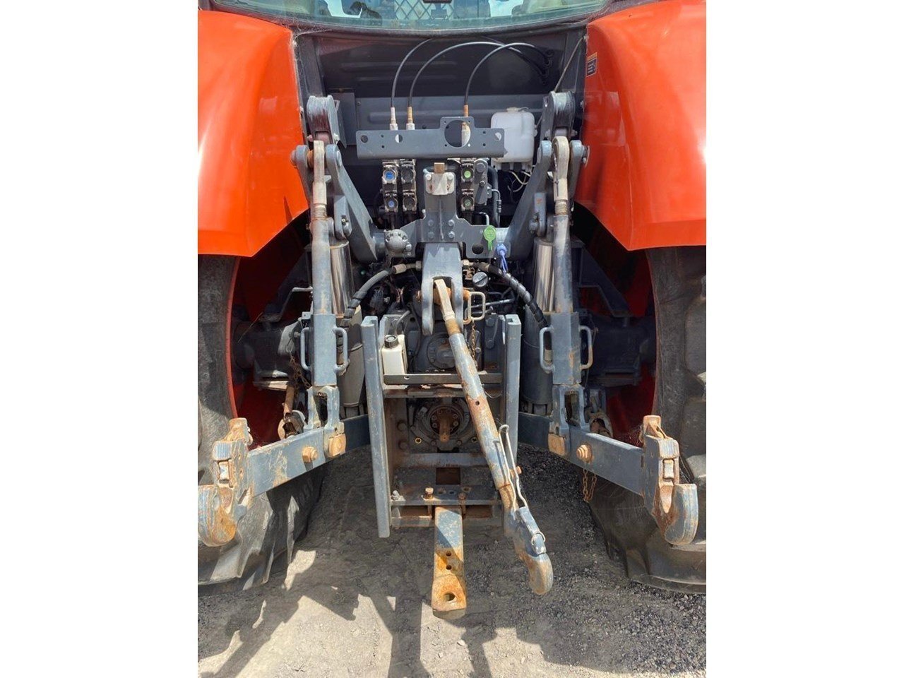 Kubota-M7131_8.jpg