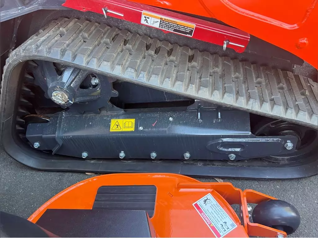 New-2023-Kubota-SCL1000-Skid-Steers-6.webp