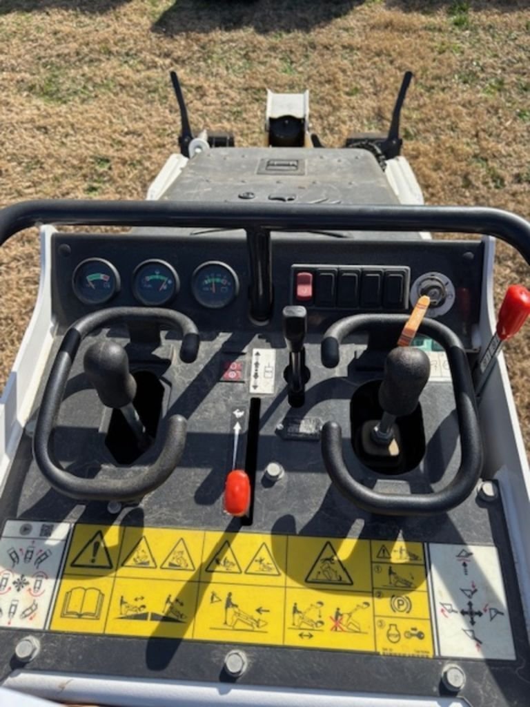 Used-2024-Bobcat®-Mini-Track-Loaders-MT100_2.jpg