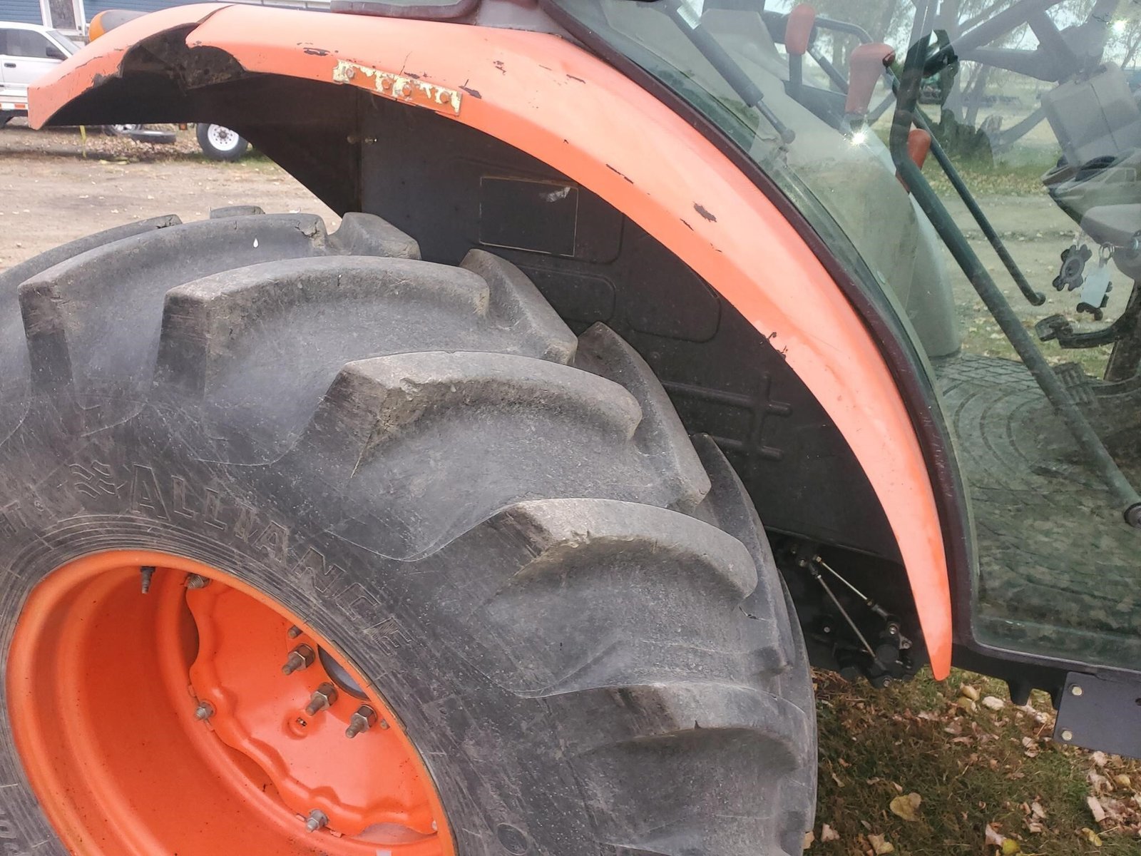 Used-Kubota-M9540-Tractor_3.jpg