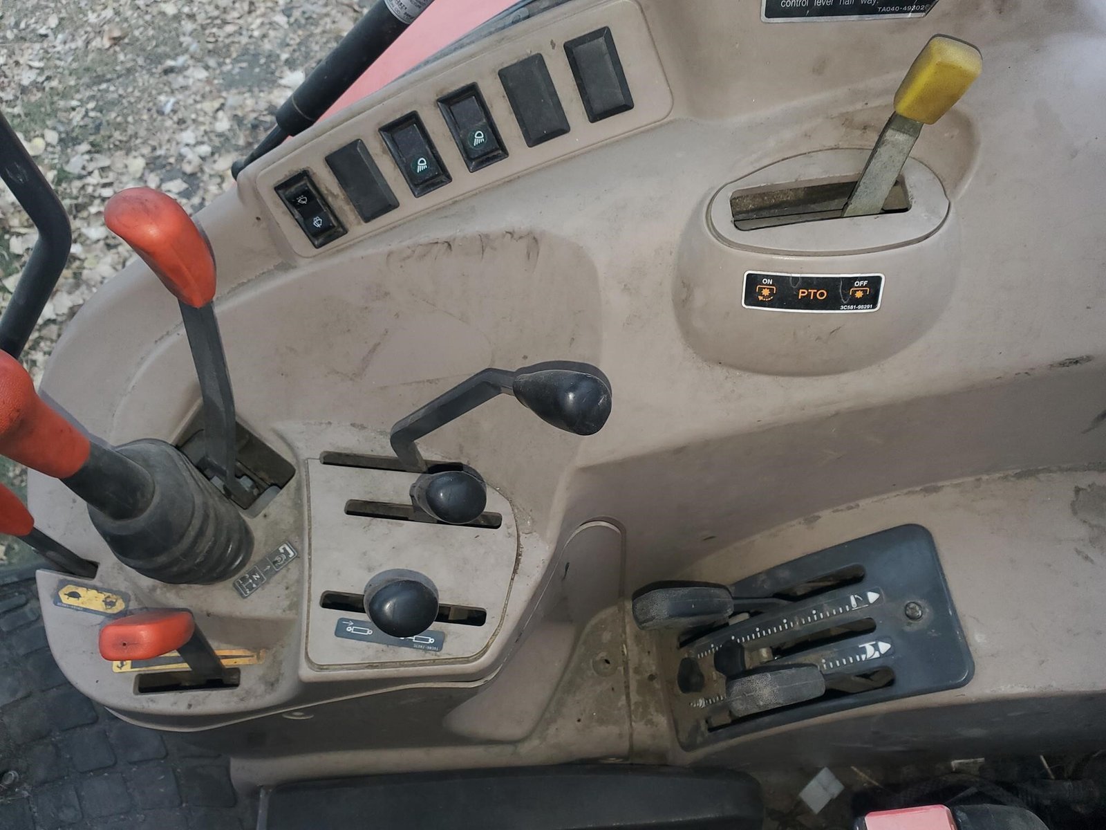 Used-Kubota-M9540-Tractor_8.jpg